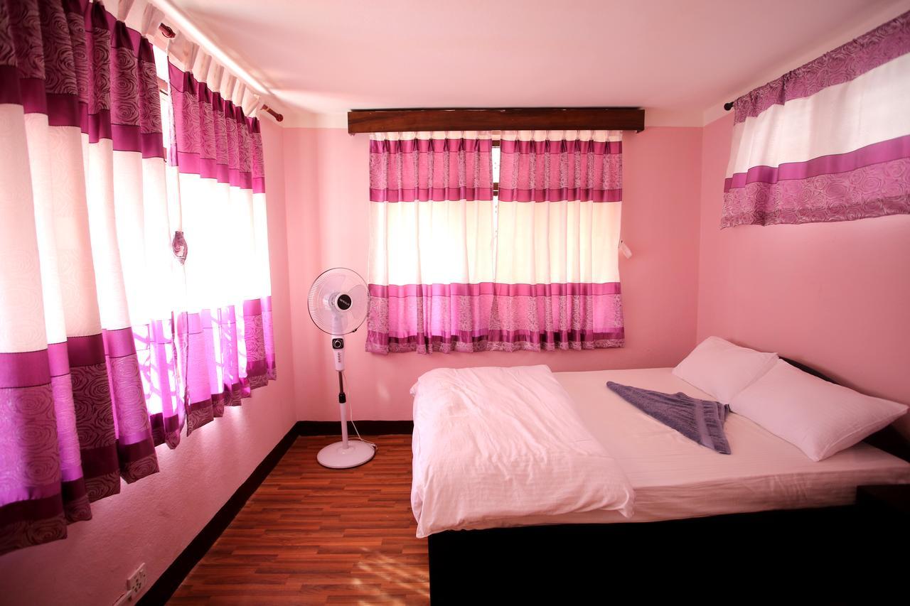 Mitra Garden Inn Κατμαντού Εξωτερικό φωτογραφία
