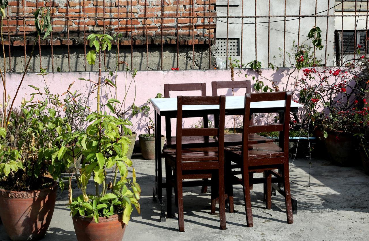 Mitra Garden Inn Κατμαντού Εξωτερικό φωτογραφία