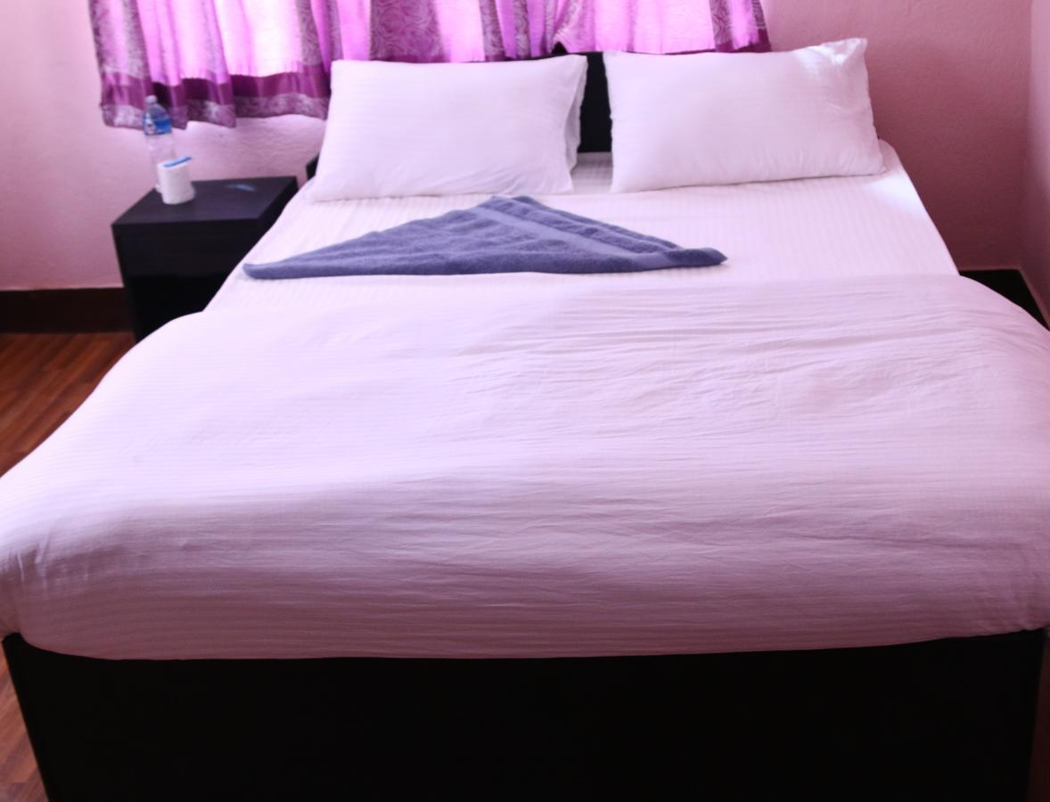 Mitra Garden Inn Κατμαντού Εξωτερικό φωτογραφία