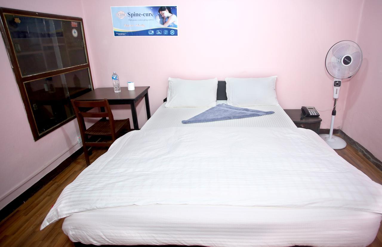 Mitra Garden Inn Κατμαντού Εξωτερικό φωτογραφία
