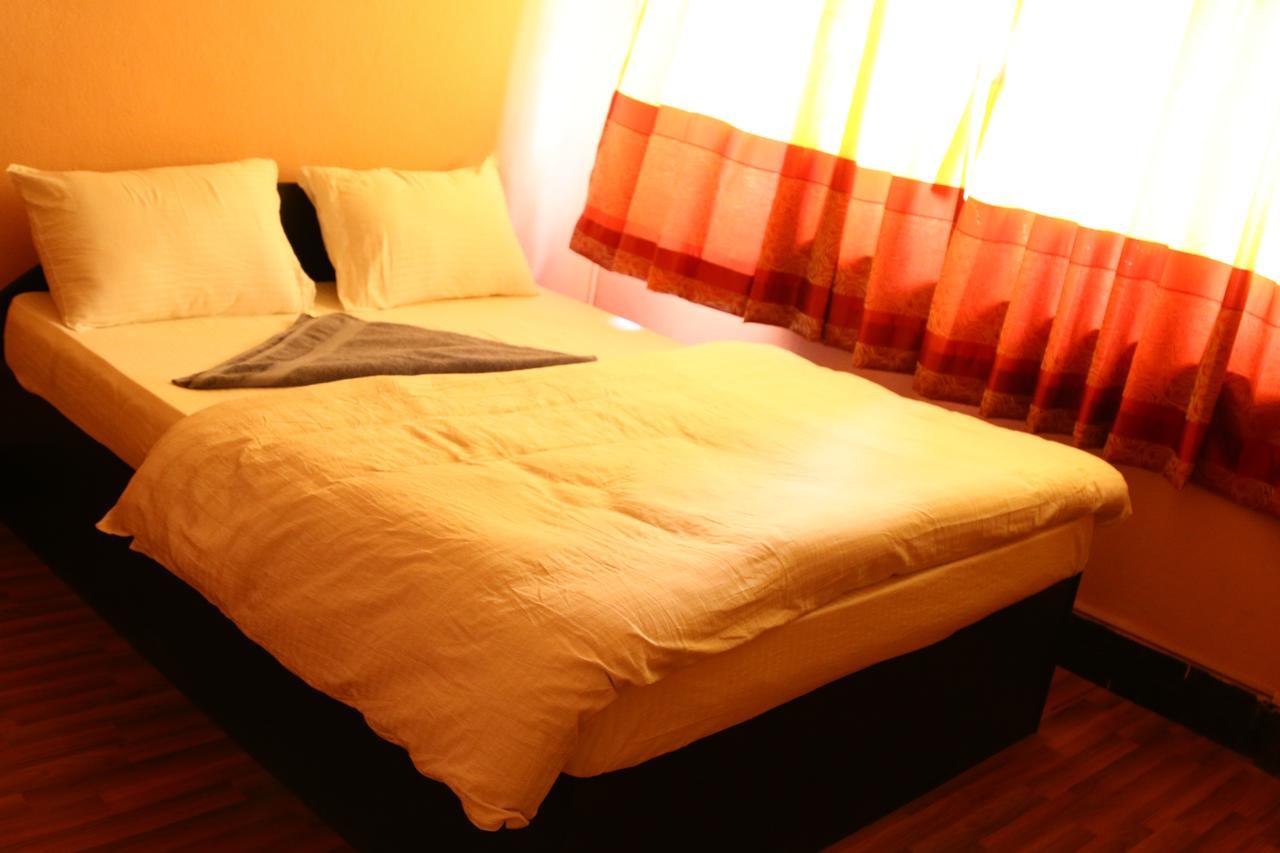 Mitra Garden Inn Κατμαντού Εξωτερικό φωτογραφία