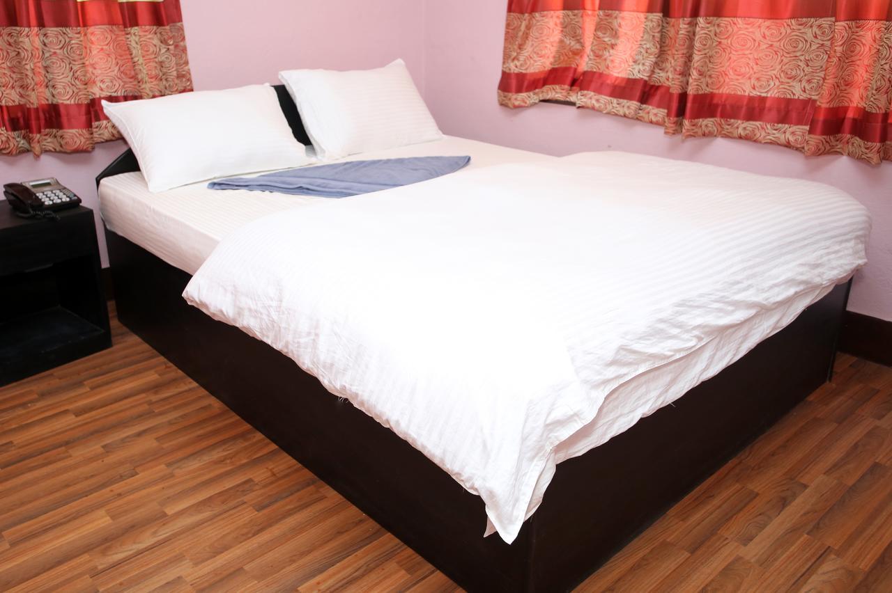 Mitra Garden Inn Κατμαντού Εξωτερικό φωτογραφία