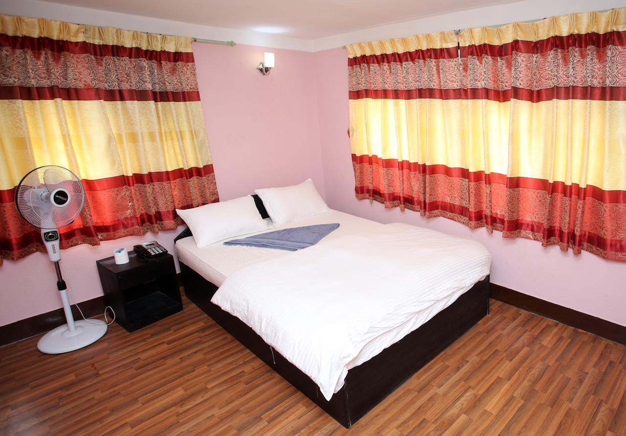 Mitra Garden Inn Κατμαντού Εξωτερικό φωτογραφία