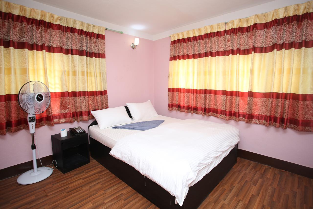 Mitra Garden Inn Κατμαντού Εξωτερικό φωτογραφία