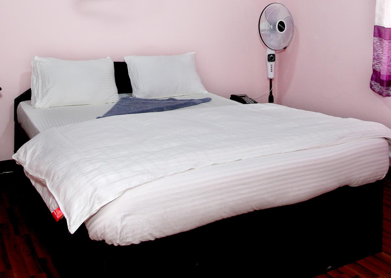 Mitra Garden Inn Κατμαντού Εξωτερικό φωτογραφία