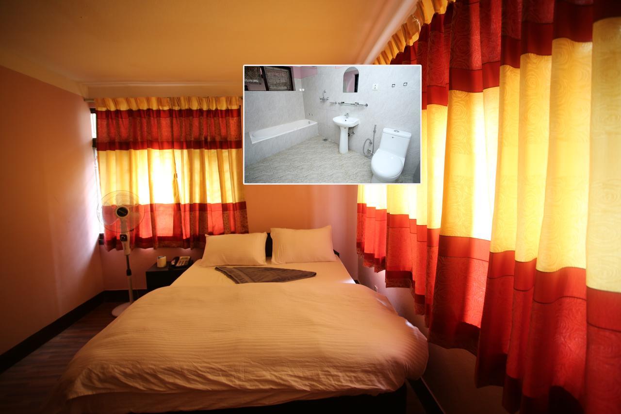 Mitra Garden Inn Κατμαντού Εξωτερικό φωτογραφία